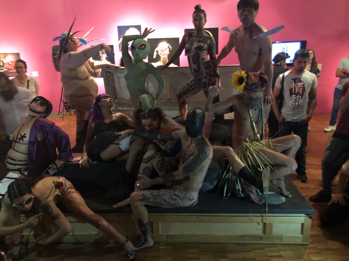 museoAmodernoMX's tweet photo. Increíble cierre y presentación del taller "Arte irreverente en tiempos de crisis extrema" impartido por #LaPochanostra y Guillermo Gómez-Peña. ¡Gracias a todos los participantes del taller! 🙃🙃🙃🙃☺️☺️☺️☺️😯😯😯😯😯 #GoMexMAM https://t.co/7JERiXI94C