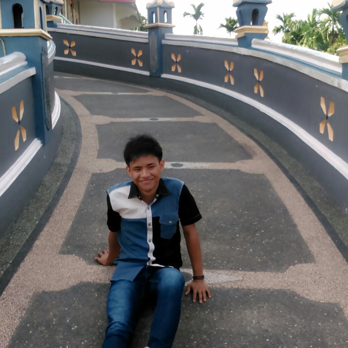 simon_dael's tweet photo. #FotoProfilBaru https://t.co/EWFiVasG17