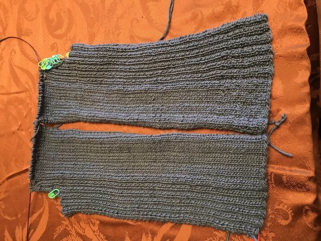 knitmoregirls's tweet photo. If you hear undignified howling, this is why: I was working on the arm decreases when I discovered a mistake I had made... in the set up row. #whenknittingattacks https://t.co/LaSgeF0puK https://t.co/h20BkEuVhM