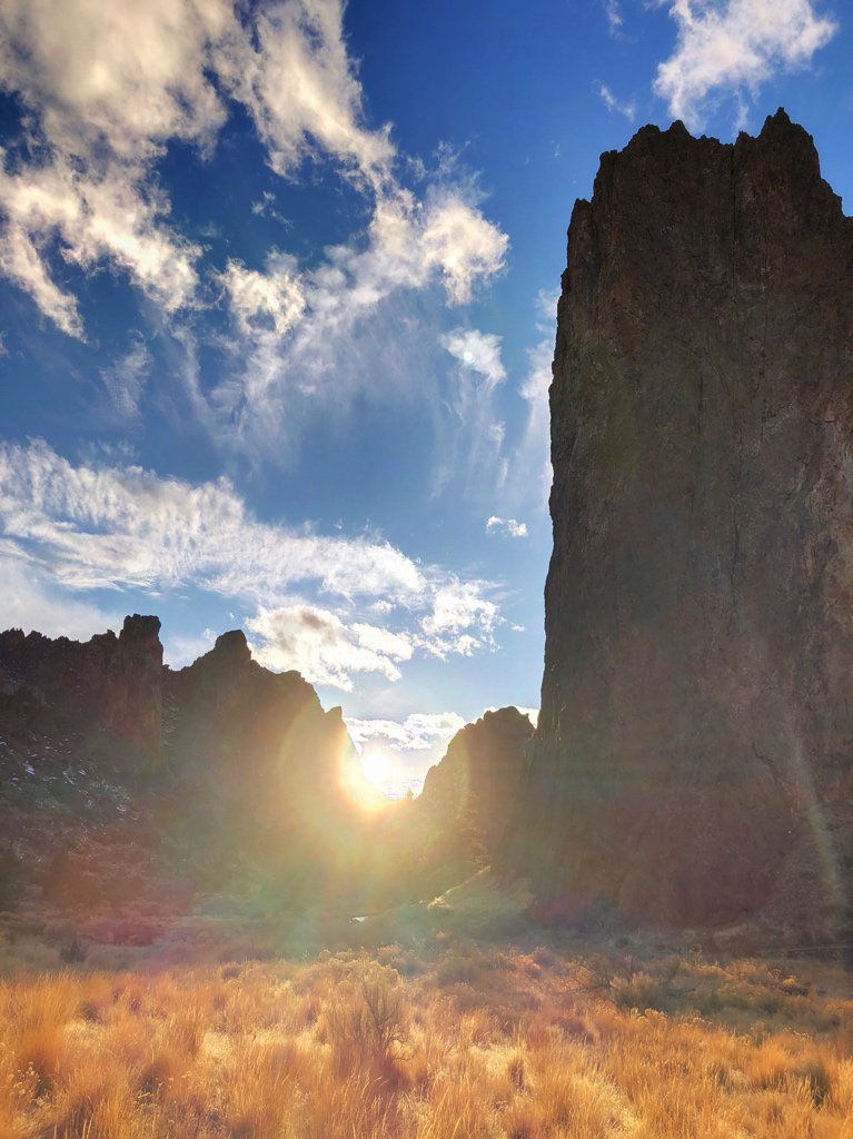denalidevo's tweet photo. #SmithRock #sunset #landscape #iphoneography https://t.co/maM9tjVEwi