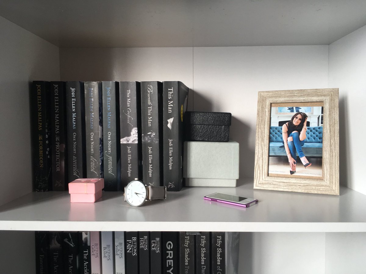 thelisa_w's tweet photo. Morning JEM @JodiEllenMalpas ๐ฅ๐ฅ๐ฅ #writingidol #longlivejem https://t.co/xeoa4VP1TY