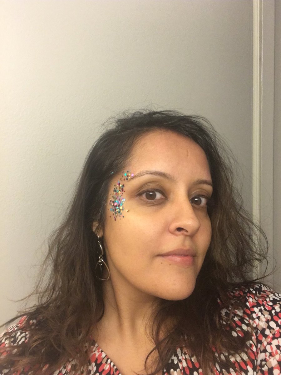 MyHarmReduction's tweet photo. A lovely young person glittered my face during the dance party last night and it made me so happy! Here’s a shot from like 2am after over 4 hours of glorious dancing w the beautiful future of our movement. #SSDP2018 https://t.co/i6Vbs2nZEn