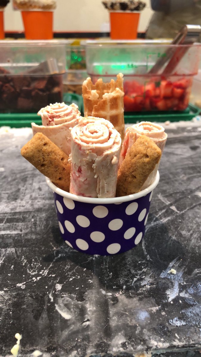 drewbee42's tweet photo. Sweet scoops in Jackson now has rolled ice cream!😱😋 spread the word! https://t.co/0mk1f77oyA