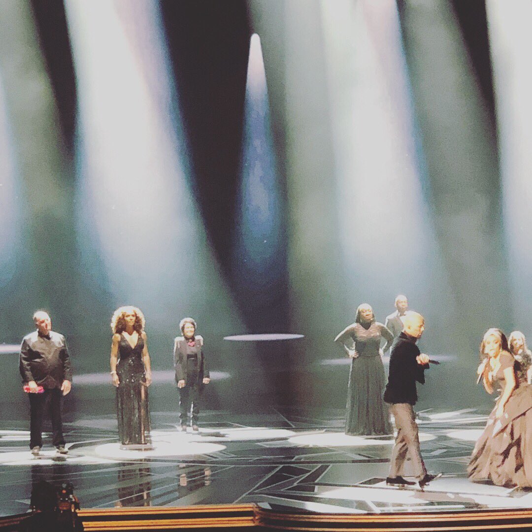 joseandresgroup's tweet photo. ICYMI our inspirational leader @ChefJoseAndres joined @Common and @AndraDayMusic on stage at #AcademyAwards2018 @TheAcademy #Oscars90 #Oscars2018 https://t.co/jHKa3l2pH6