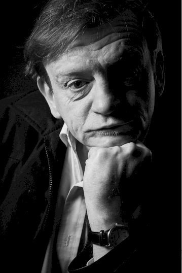 zzzkpdzzz's tweet image. Born on this day in 1957, Mark Edward Smith, English singer and songwriter. He was best known as the lead singer, lyricist and only constant member of the post-punk group #TheFall , which he led from 1976 until his death on 24th January 2018 #RipMark

#punk #punkrock #markesmith