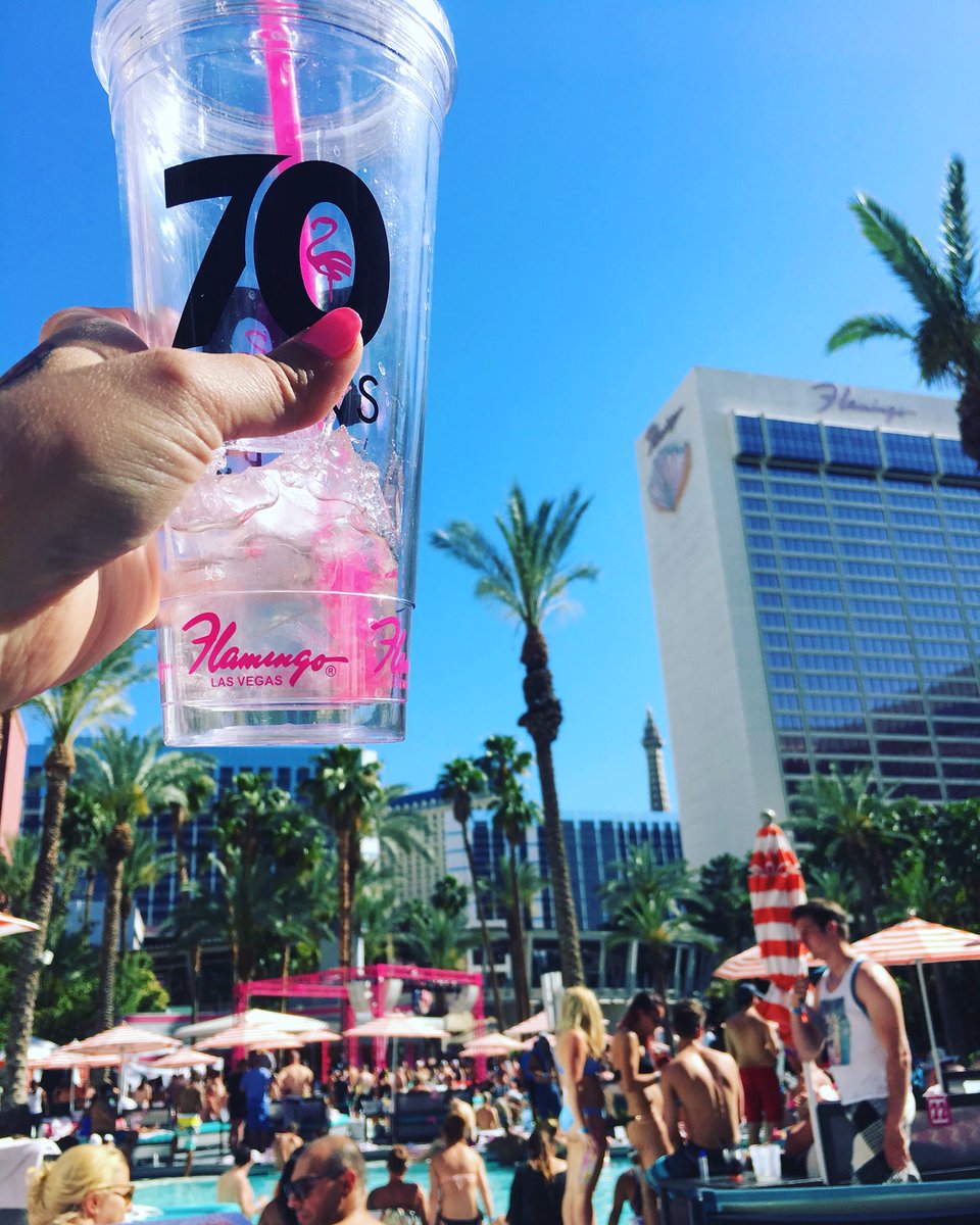 D_BSC09's tweet image. May can’t come soon enough. Need some more Vegas fun! #vegasbaby #flamingopool #poolseason #party