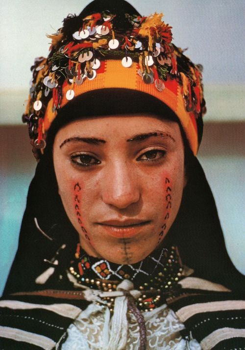 ALGERIATRBS: Berbers/Amazigh (Tuareg, Kaba'il, Shawiyyah, Chenouas, Mzab, Tuat) Arabs, Europeans (Italians, Sicilians, French, Spaniards)LNGE: Berber, Arabic, French, DarjaFACT: Are known for their support and sanctuary for the Black Panther Party in the 70s
