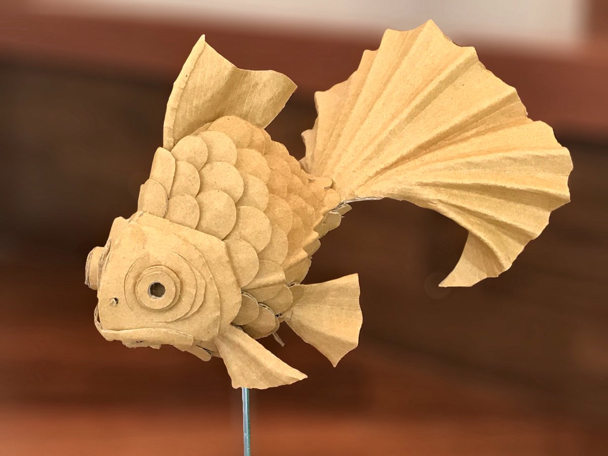 オダカマサキ オドンガー大佐 בטוויטר ダンボール金魚 立体作品を投げたら文字書きさんが引用rtでssを勝手に添えてくれる オダカマサキ オドンガー大佐 בטוויטר ダンボール金魚 立体作品を投げたら文字書きさんが引用rtでssを勝手に添えてくれる