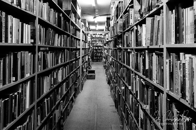 IanRyanNZ's tweet photo. "Knowledge"
There are over one millions books crammed into this tiny second hand bookshop in Brisbane. It not only looks awesome, but the smell of all of the old books is wonderful.
.
.
Copyright Ian Ryan 2018. All rights reserved. https://t.co/QYJqGBubm5 https://t.co/iJIAalBbRM