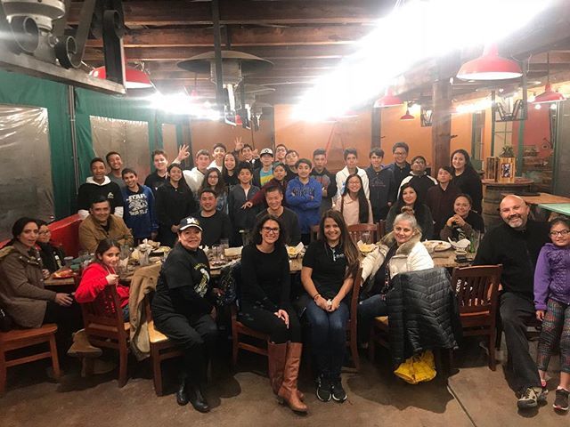 ttansopalucks's tweet photo. Celebrating the end of a long tournament day! #robotislife #spartanfamily https://t.co/dhZA5heX3k