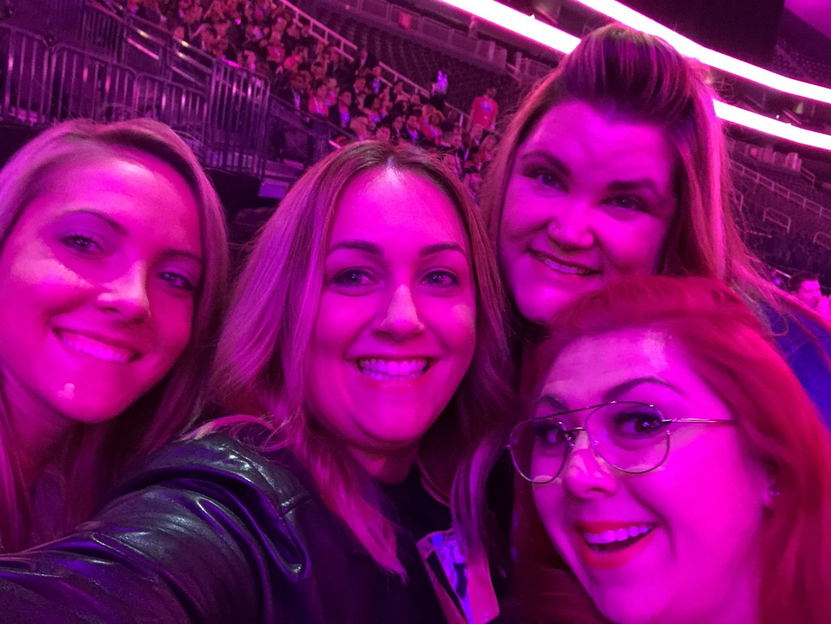 Jenbrien's tweet photo. #WC18 best staff/crew ever!! https://t.co/CpSd3NHCdM
