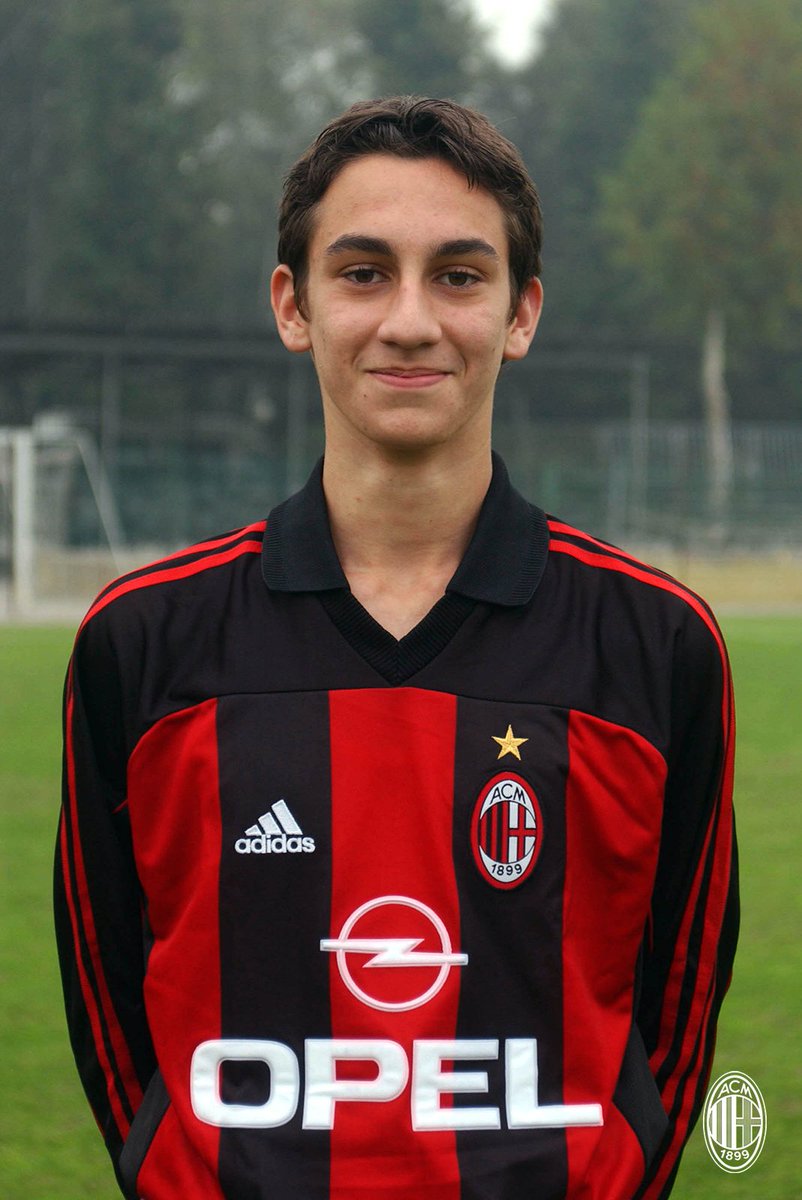 Ac Milan On Twitter The Teams Observe One Minute S Silence In Memory Of Davide Astori Un Minuto Di Silenzio In Memoria Di Davide Astori Ciao Davide Https T Co 6foiznr4yp