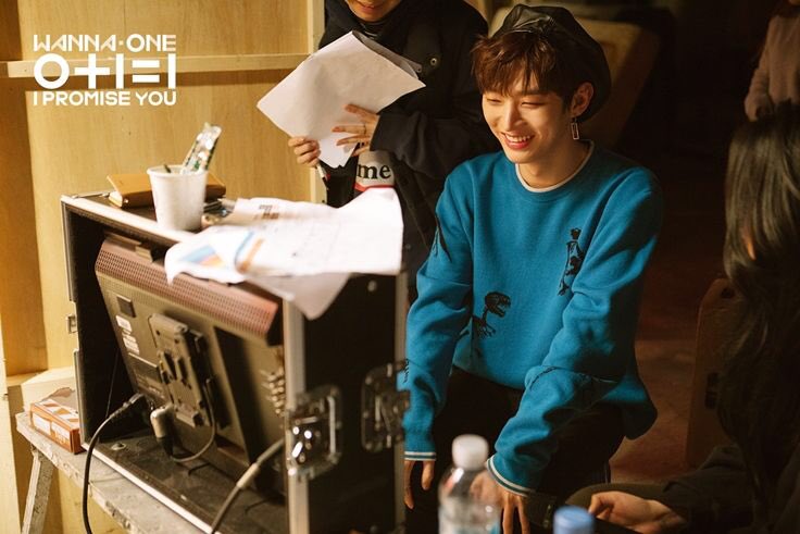 wanna one pics tweet media