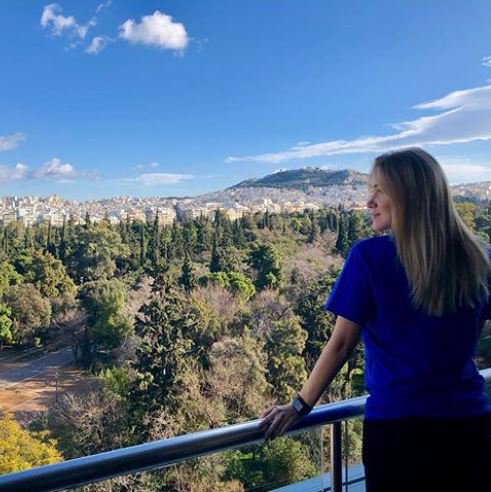 RadissonPark's tweet photo. Comfortable rooms and suites with captivating views for an urban nature fix... This is what @radissonblupark is all about! 
(📷: @aliftinaanatolievna/IG) #RadissonBlu #Athens #visitgreece #radissonbluathens #acropolisview #radissonliving https://t.co/pnI2FOkCYq
