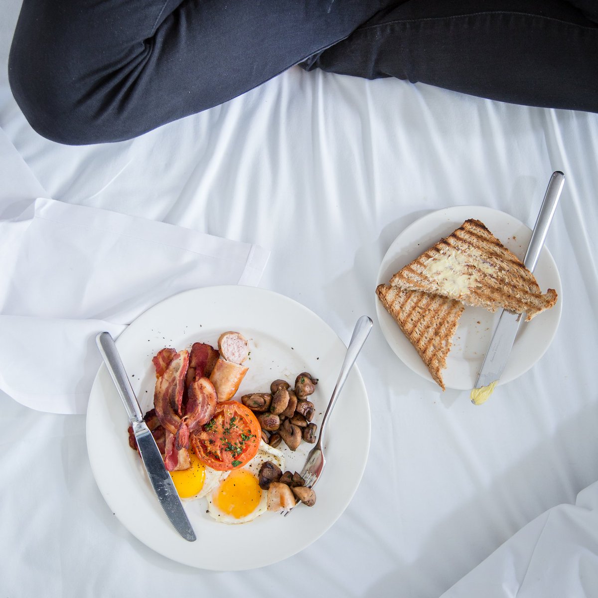 Vineyard_Hotel's tweet photo. If you're planning on supporting the @CTCycleTour riders at Paradise Road on 11 March, come to us for breakfast afterwards #TwoBlocksAway #JustSaying #GoBike #CTCT2018 https://t.co/QQS6C0JOKI