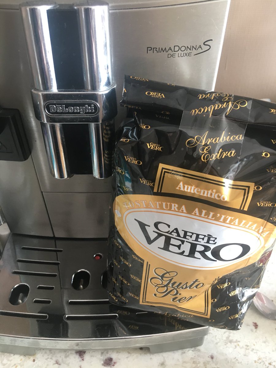 Өчнөөн л кофе ууж үзлээ. Үүнийг сүүлийн 6 сар ууж байна. Амт нь хүчиллэг бус, гашуун бус хэрнээ хүчтэй, үнэр нь ч бас гоё. Италичууд кофе хууралтын мастерууд гсн үнэн юм байнөө.