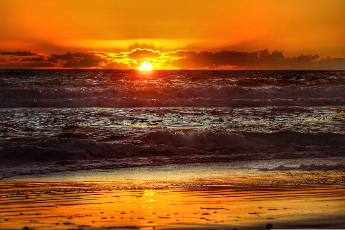 Mlphotos_vta's tweet photo. Sunsets at Solimar Beach 🌅
#visitventura #sunsets #solimarbeach #photography #venturaca #beachlife https://t.co/BA8BzU0YiS