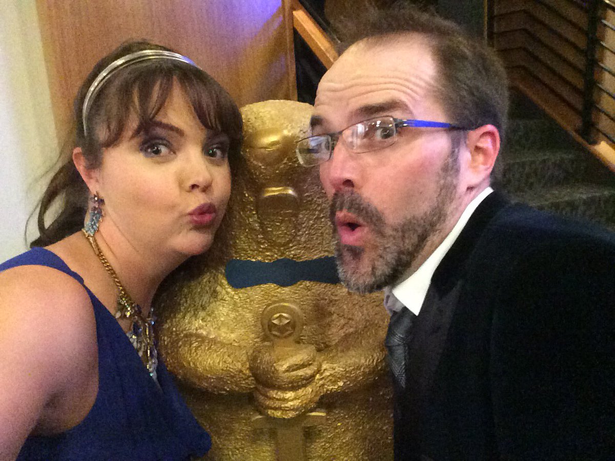 eva_janeb's tweet photo. #RedCarpetAffairPFC https://t.co/wiblmJfeyK