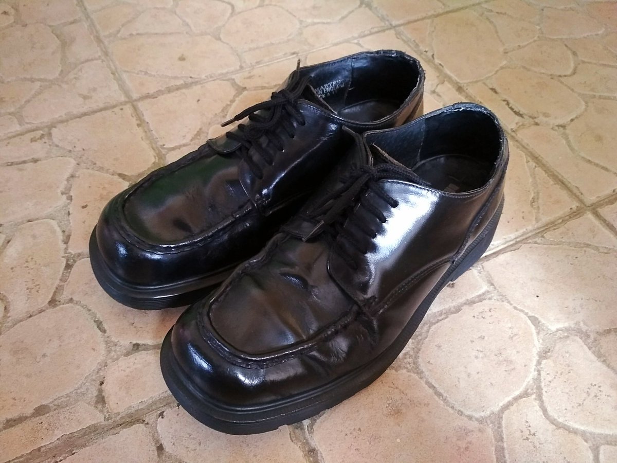 ilhampaduma's tweet image. JUAL DR. MARTENS 8747

Kondisi Mulus 90%
2nd
5 eyelets 
Size : 8 / 42
Warna : Hitam

MADE IN ENGLAND
ORIGINAL 

Price? 
Via DM
WA : +6289657044008 
Bisa COD Bandung 
Luar Bandung exclude ongkir 

#jualdocmart #jualdrmartens #jualdm #docmart #drmartens 
#forsale #drmartensoriginal