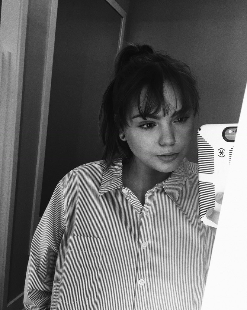 jessielundquist's tweet photo. #bangingbangs https://t.co/edDH9TzvQG