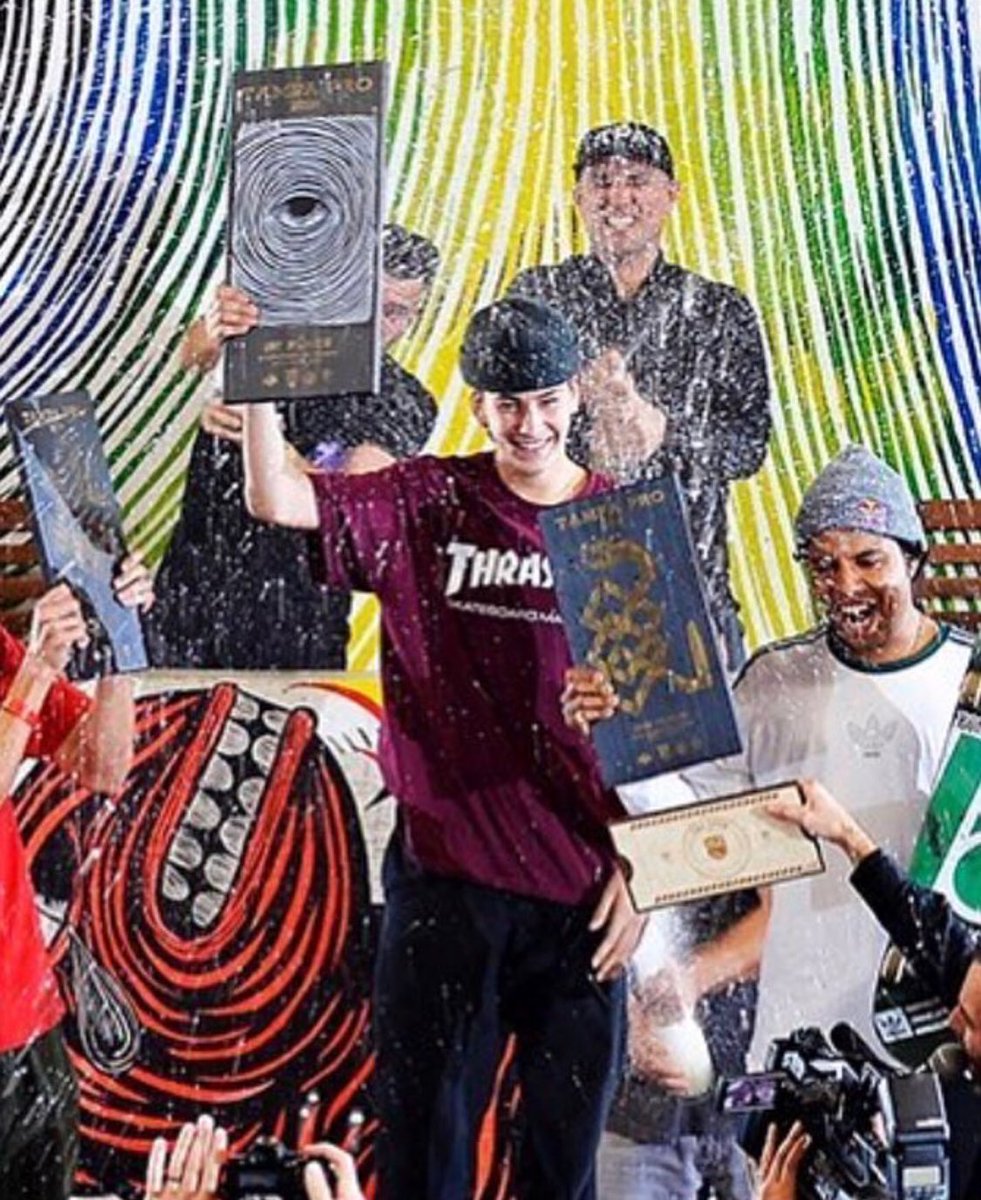 robdyrdek's tweet image. Get in the streets and film and enter Tampa Pro in March regardless of what anyone says.” He took that advice and not only did her enter but he won!!! So proud of you young homey. You decided your future and chased your dream. Congrats! 🍾🎉