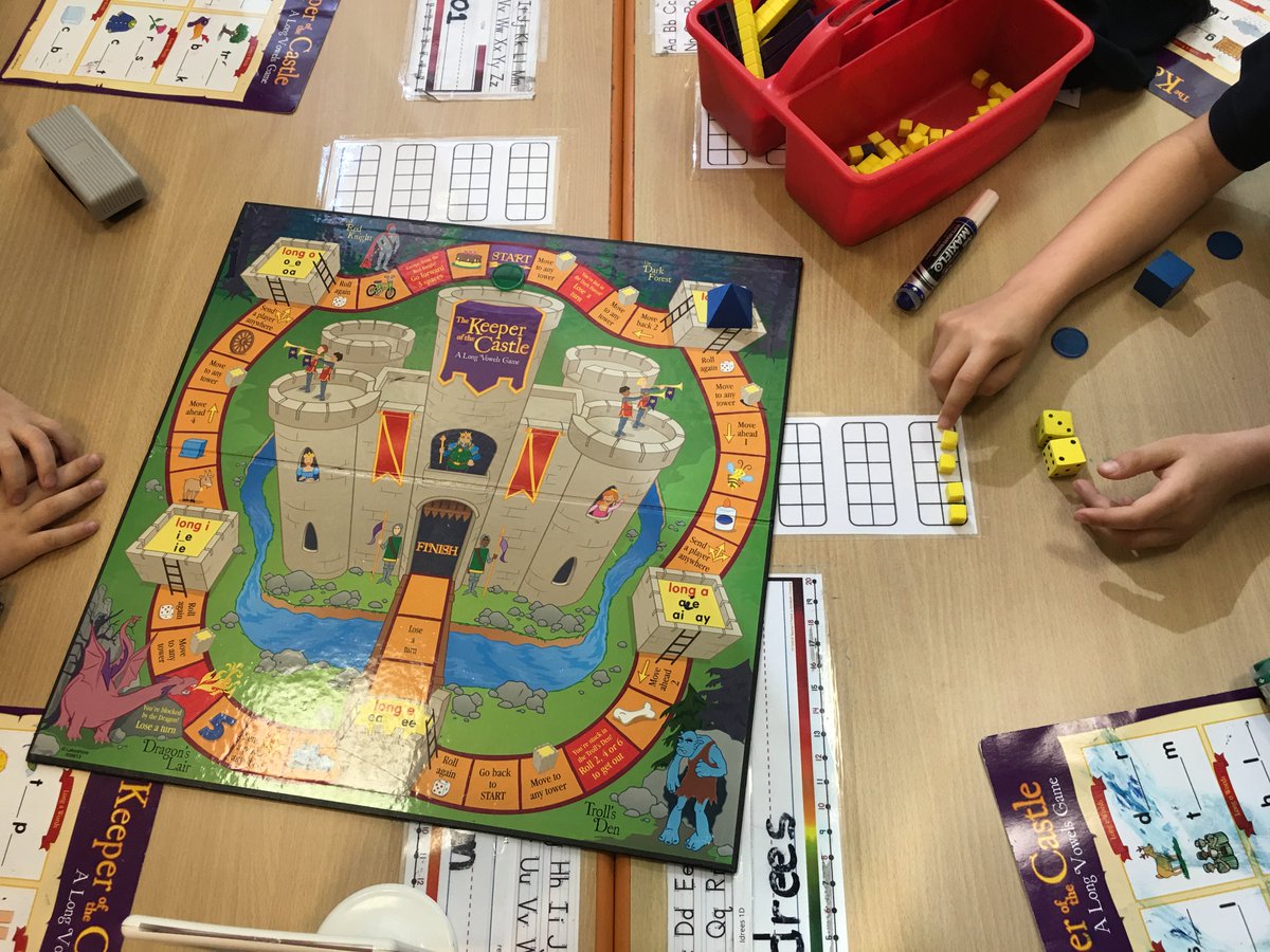joshuabrinn's tweet photo. Transdisciplinary Gaming: Roll 2 dice, subitize the 2 values, build the total on the ten frame, count on the spaces, and practice their long vowel sounds. #edugames #pyp #esmath #msisacs #grade1 https://t.co/g2ztp1xlwD