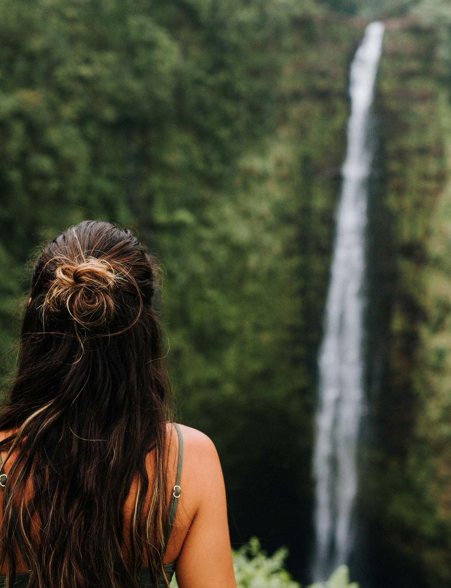 gohawaiiau's tweet photo. Explore the lush side of @HawaiiBigIsland. The Island's Hamakua Coastline is dotted with hidden waterfalls. 📷 @elanaloo https://t.co/bvFjwCCcuE