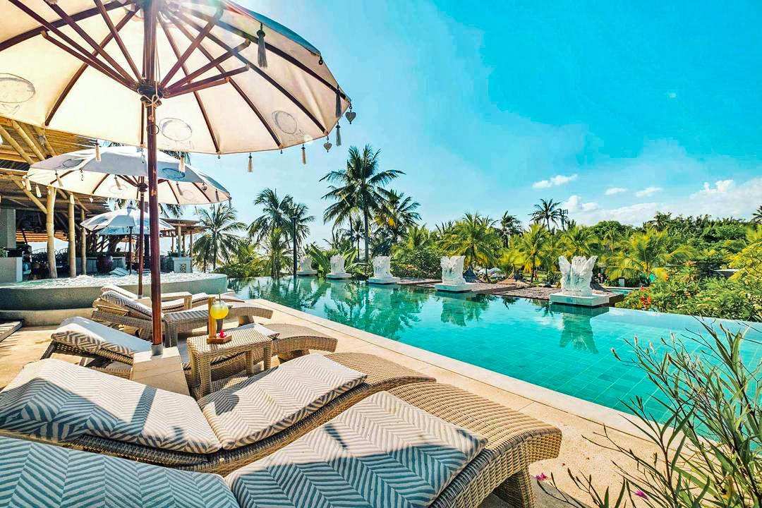 Everybody loves the #sunshine

📸 : Azul Beach Club Bali 

#bali, #beachclub, #legian, #padmabeach, #aboutbali