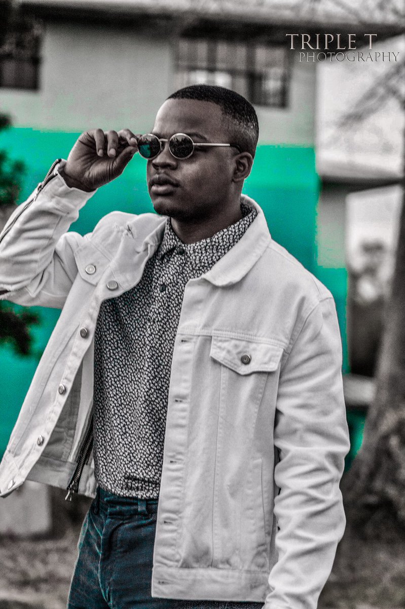 thetooturnttori's tweet photo. A small sample of #colorblock feat. @motown_14 #tripletphotography #itaintsafe https://t.co/cLckE3n17H