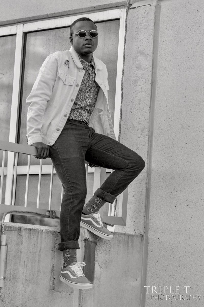 thetooturnttori's tweet photo. A small sample of #colorblock feat. @motown_14 #tripletphotography #itaintsafe https://t.co/cLckE3n17H