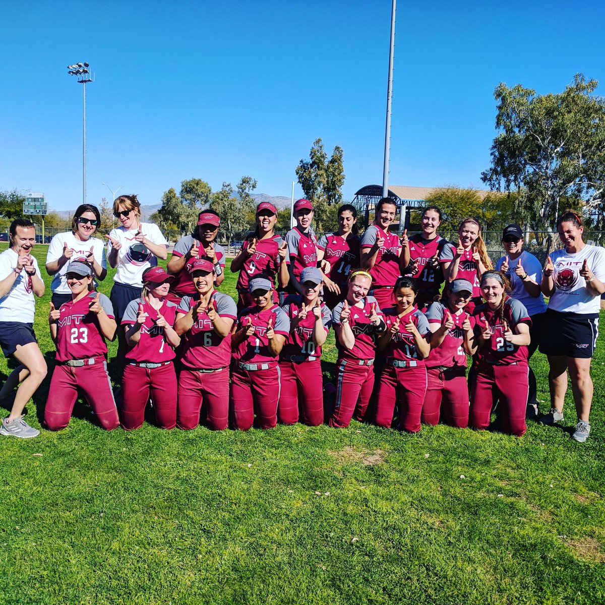 mitsoftball's tweet photo. A big thank you to @NFCAorg for putting on the DIII Leadoff Classic in Tucson this weekend! We had a blast and are sad to leave the great weather and great softball! #techtakesontucson #mitsoftball #itssnowinginbostonnow #noooo #thankyouNFCA! https://t.co/zf6ZktQpOZ
