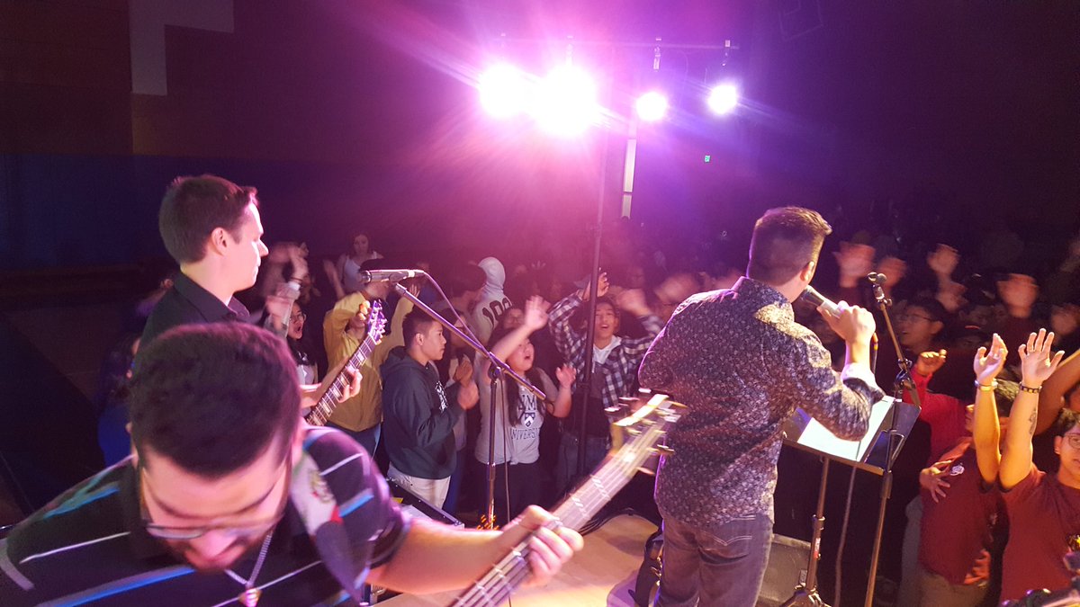 EmmausBlvd's tweet photo. A privilege to pray, play, &amp; sing with &amp; for @GSYMSanDiego @SanRafaelYouth @OLMCYouthPQ  We continue to pray for each of you. May God be with you. https://t.co/oVYJgTXslF