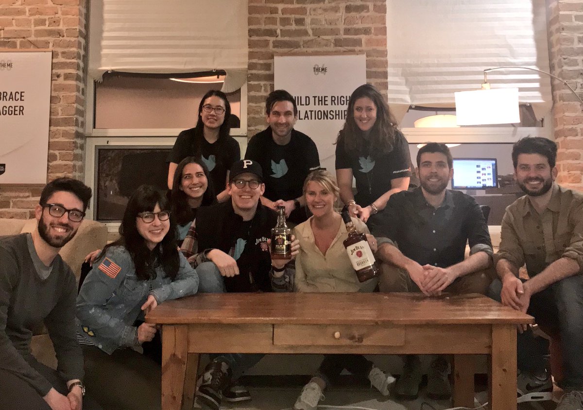 superlongjen's tweet photo. #Oscars 2k18 goals: #ToastTogether 🥃 #MakeHistory 🏆 and tweet a lot ✔️
Cheers @JimBeam https://t.co/CEey4K1pKQ