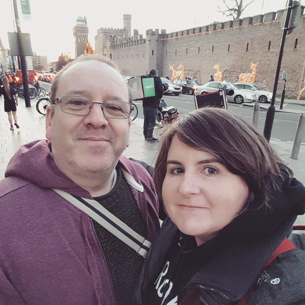 CatCranston's tweet photo. Cardiff Castle, @twilightstreets and I
#holidayflashback https://t.co/rqUVdKeEKw