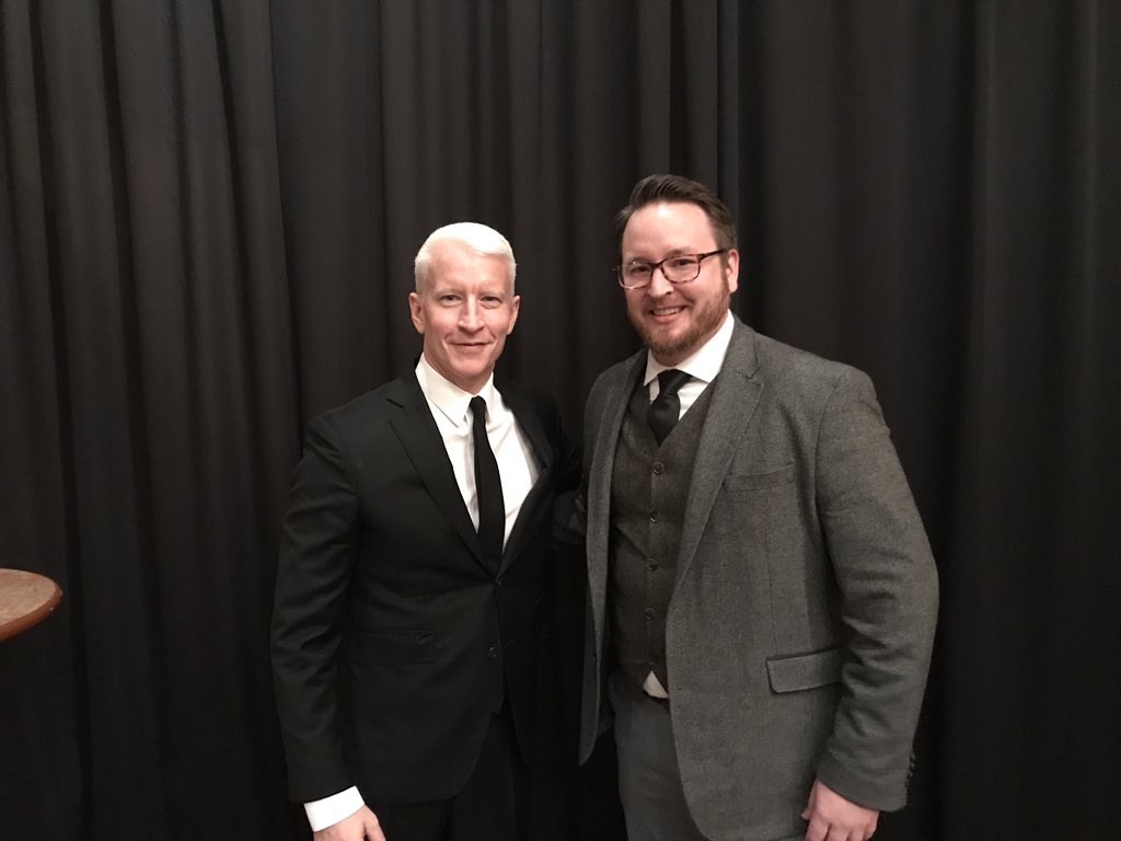 MurrowCollege's tweet photo. Thanks to @CNN’s @andersoncooper for being a true #realnews advocate and for inspiring our students! #MurrowInAction #GoCougs https://t.co/ocp640eklQ