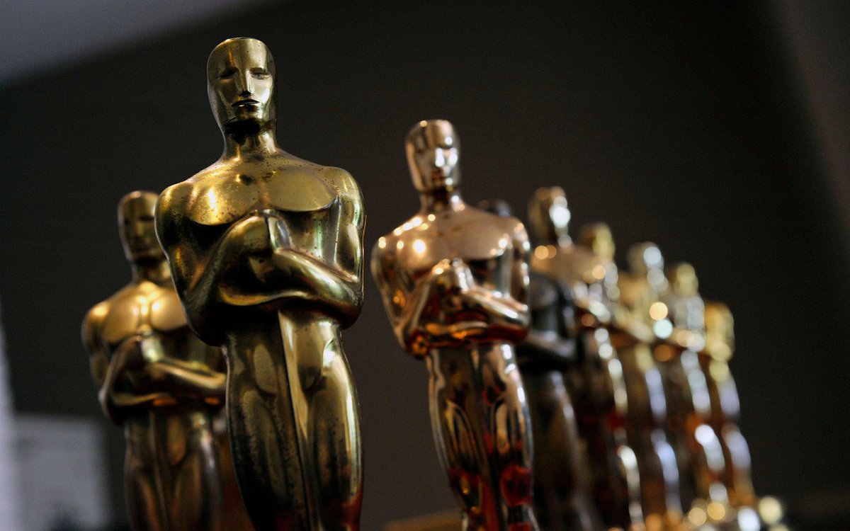 BDozen's tweet photo. #GetToKnow Mastaa wote waliotajwa kuwania tuzo za Oscars ambazo zimetolewa usiku wa jana watapewa zawadi ya 'Swag Bag' lenye thamani ya $ 100K, litajumuisha vitu mbalimbali ikiwemo safari ya siku 12 Tanzania 
#BroughtToYouByDozenSelection https://t.co/FBgAk86AgM
