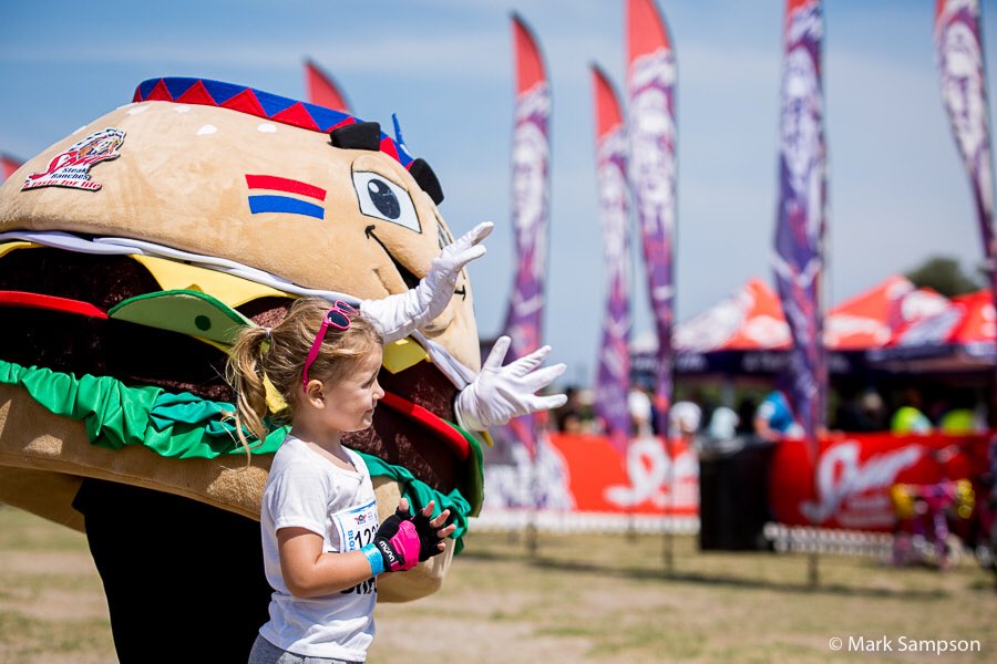 MarkSampsonCT's tweet photo. I think it’s safe to say the kids of the Western Cape had their fair share of fun at the @CTCycleTour Junior day with @SpurSports yesterday. https://t.co/wrjUCNvHTw