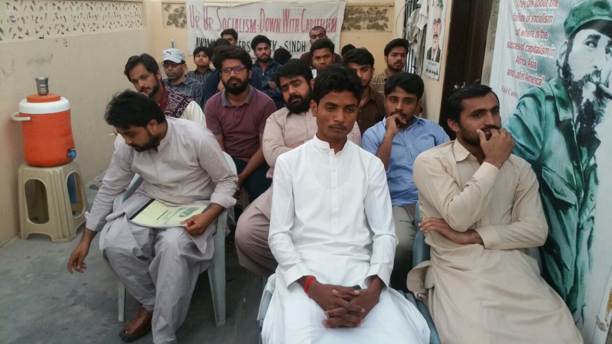 ProgStudentsFed's tweet photo. PrSF Hyderabad seminar on the past, present and future of student politics in Pakistan. #LetStudentsUnionize https://t.co/RqnqbkFAcl