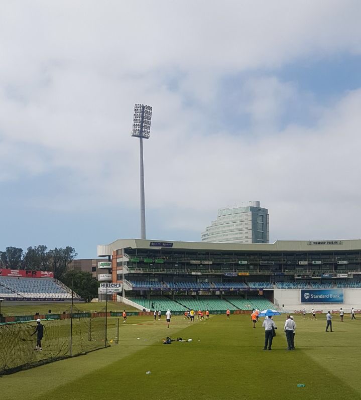 ProteasMenCSA's tweet photo. Plenty activity, plenty of talk ability ahead of Day 5 of this #SunfoilTest. Just one wicket to go for Australia to wrap up the match, watch every ball on SuperSport 2, SABC 3, Radio 2000 &amp; if you’re in New Zealand, stream here: https://t.co/LS7K5lRYpW
#SAvAUS https://t.co/tG2PVailVI