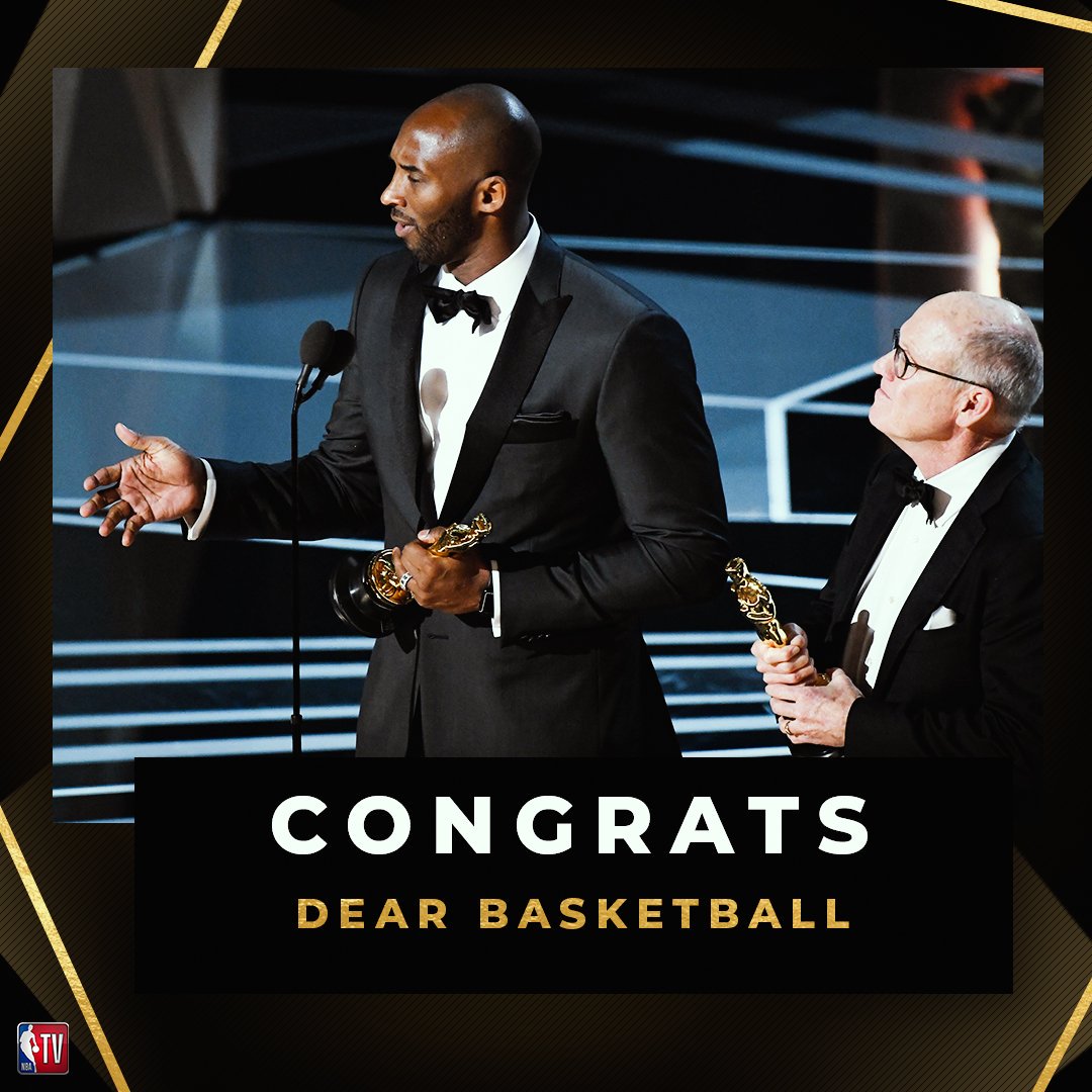NBAFRANCE's tweet photo. Black Mamba ajoute un autre trophée à sa collection 🏆   

@kobebryant remporte l'Oscar du meilleur court-métrage d'animation pour "Dear Basketball" 

#Oscars @TheAcademy https://t.co/dGd0Hb0maV