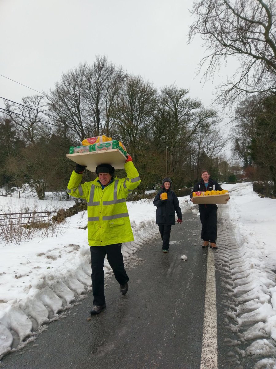SMurphyTV's tweet photo. As Dublin and other areas get back to normal, spare a thought for many in rural North Kildare, West Wicklow and Wexford, still effectively cut off. This is Crauls shop in Manor Kilbride trying to resupply bread on foot
#snow #stormemma https://t.co/qpJ0j5aRRo