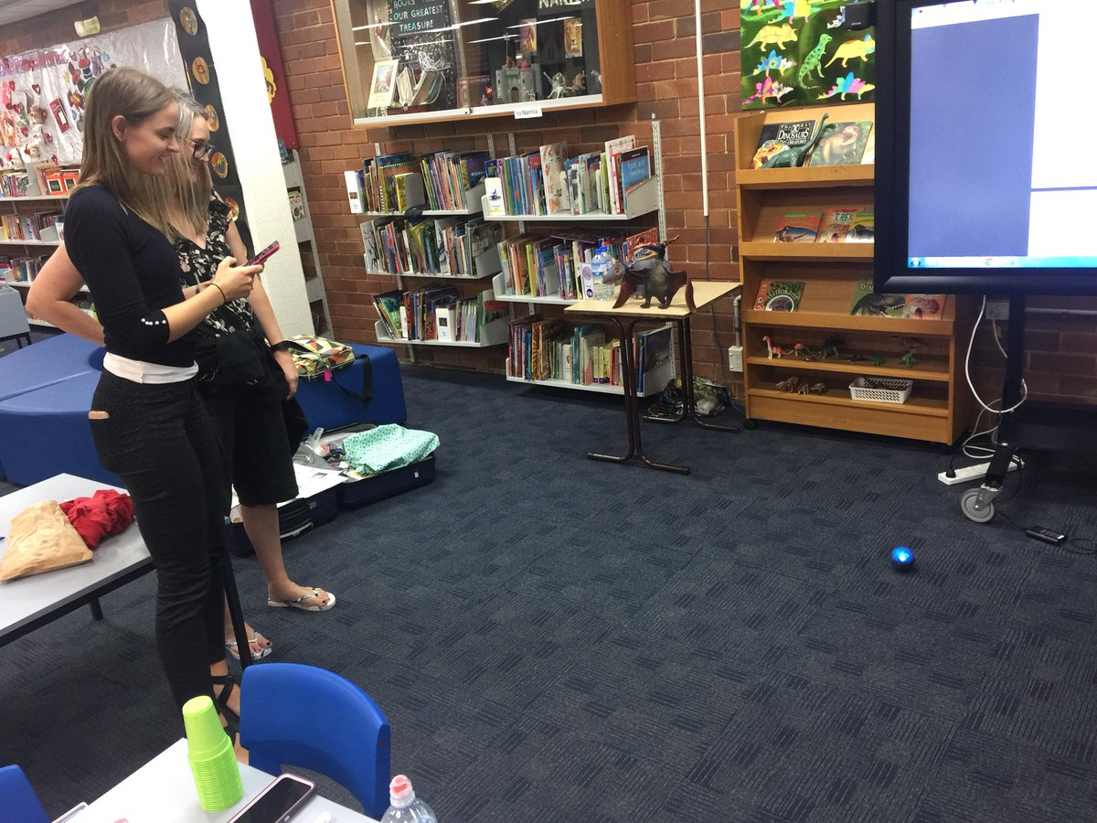 MBPS_sci's tweet photo. Massive thank you to @iMerinet and @cserAdelaide for a fantastic Twilight PL on the new Digital Tech syllabus! Building staff efficacy and knowledge. https://t.co/ukJFaFw9vS