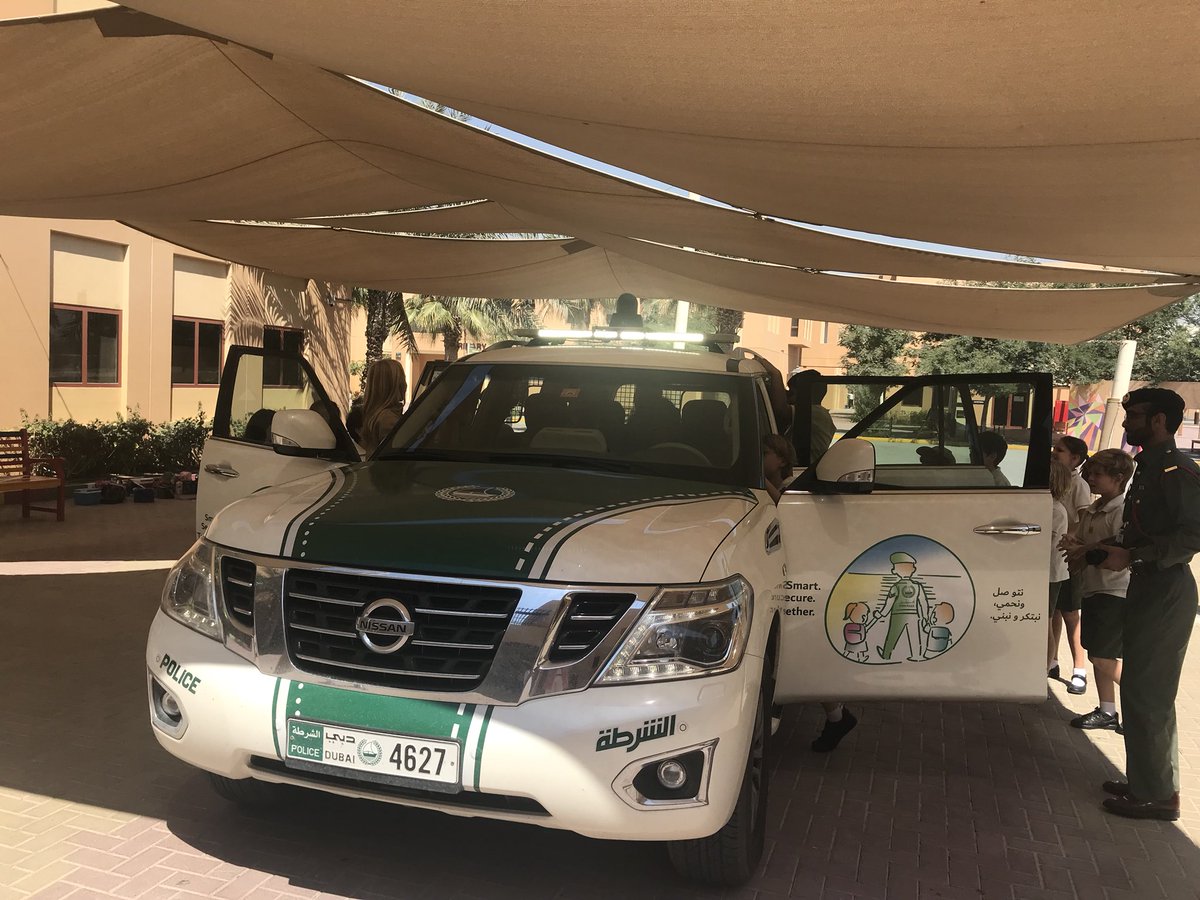 GISPYPG4's tweet photo. #YourSecurityOurHappiness a great initiative from the Dubai police talking to the grade 4 students about their leadership role in the community @KHDA @GCSchoolDubai @MrPlunkettGCS @GCSPYPCor #behappybegcs 👮🏽‍♀️ https://t.co/t1Ux35X3ET