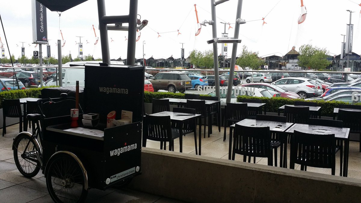 LdnGreenCycles's tweet photo. Marketing #cargobikes doing their thing for @wagamama_uk. Engaging with customers and providing information. Looking great in the process.
#Christiania #EventBike https://t.co/D4KYp4VHzr