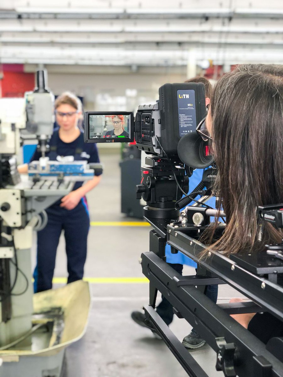 acpp_gmbh's tweet photo. Mal wieder hatten wir einen super Dreh für @BMWKarriere. Diese #makingof Fotos wollen wir Euch nicht vorenthalten! - We teamed up as usual with @KesslerCrane and @BMCCusers 🙌 https://t.co/jYYqVOZ2Vu