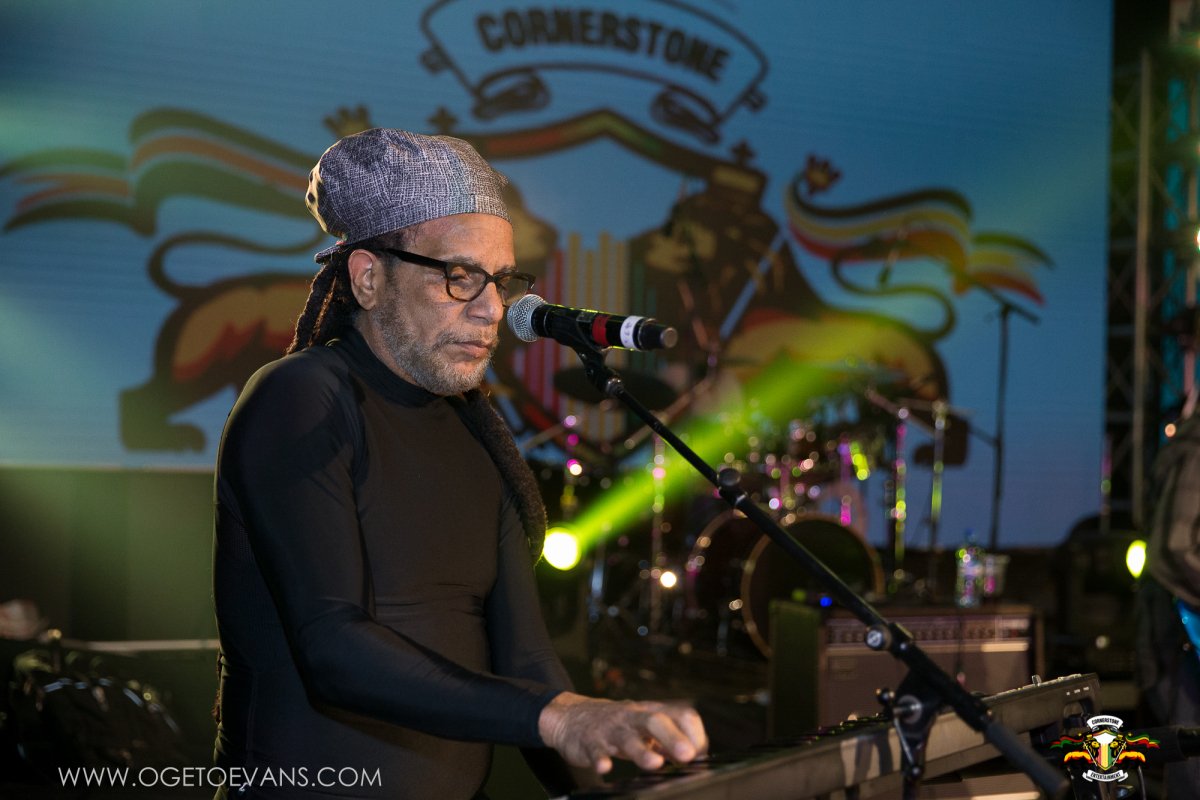 MoSoundEvents's tweet photo. We are proud to have delivered another memorable brand experience at the just concluded Jamhuri Reggae Festival #JRF2017reloaded
@headcornerstonent
Photos courtesy of
https://t.co/2hw2d67WDY
#LEDdisplay #MoSoundEvents https://t.co/8qnEDW9ptk