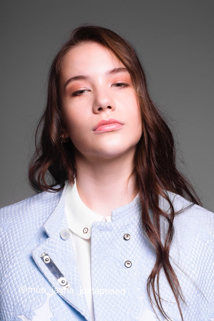 jayna_d's tweet photo. A healthy looking skin is a must have for 2018. #springseries #makeupbyjayna #hairbyjayna #dubaiagency #peachymakeup #dewyskin #naturalmakeup #dubaimodels Beautifully 📸 by @erfans.photography https://t.co/ptEktWnvDD