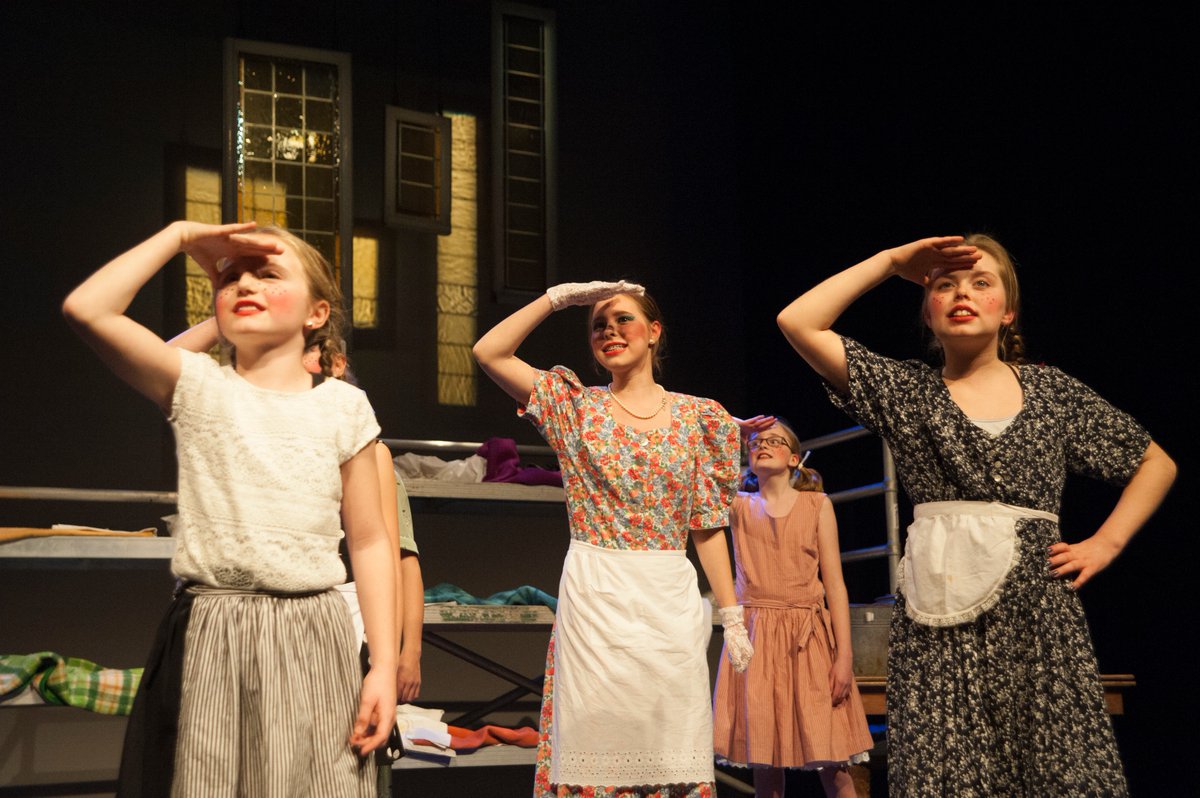 Aanstaande vrijdag is er een gratis proefles theater/musical in Borne voor enthousiaste kids vanaf 9 jaar! Van 18 - 19 uur in de Beekparkschool! Kom gezellig mee doen! #Theaterschool #KIDS