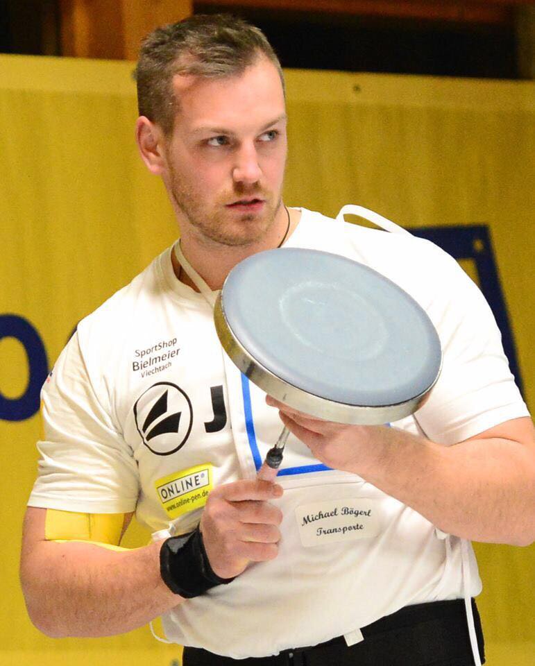 Vize-Weltmeister im Team 🥈Im Finale Einzel 9ter Platz bei der #icestock #wm #2018! 🏆 Wir sind stolz auf Thomas Kohlmann und gratulieren zu der tollen Leistung! 🙌// Congrats to Thomas Kohlmann 😊#sponsor #onlinepen #onlinegermany #eisstock #eisstockschiessen #icestock