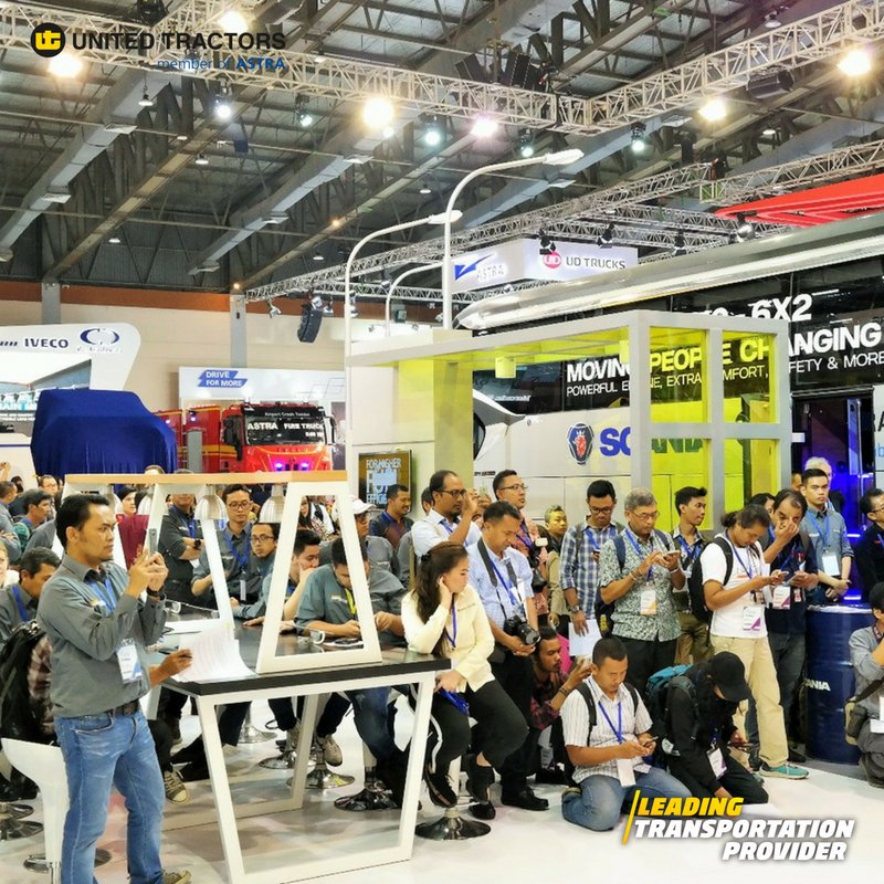 unitedtractors's tweet photo. United Tractors turut meramaikan pameran Gaikindo Indonesia International Commercial Vehicle 2018 yang diselenggarakan pada tanggal 1-4 Maret 2018, di JCC Senayan.
#unitedtractors
#leadingtransportationprovider
#GIICOMVEC https://t.co/8Un4FHi3A8